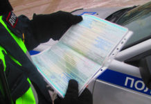 С 1 января казахстанские водители могут не возить с собой бумажную страховку страховой полис