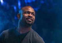 Рой Джонс отреагировал на приглашение сварщика из Шымкента Рой Джонс