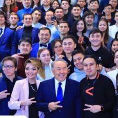 Порядка 500 фотоисторий собрал хештег #elbasyjanemen фотоконкурс "Елбасы және мен"