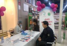 В Шымкентском торговом центре развернулась выездная поликлиника