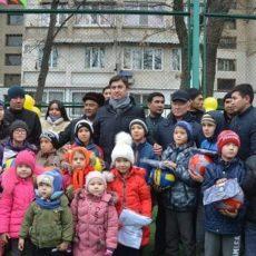 Новые спортивные и детские площадки в Шымкенте открыл аким города
