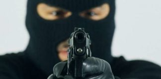 Парень с девушкой ограбили ломбард и почтовые отделения в Туркестанской области