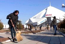 Претендентки на «Мисс Шымкент — 2018» подмели улицы мегаполиса Претендентки на "Мисс Шымкент - 2018" подмели улицы Шымкента