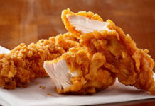 В Шымкенте у доставщика фастфуда отобрали Chicken