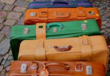 В результате миграции Казахстан «потерял» более 26 тысяч человек Чемоданы