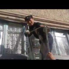 Спасатели Шымкента помогли пенсионерке попасть домой /видео/