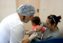 Непривитых детей не будут принимать в детские сады Казахстана Девочкам до 14 лет в Казахстане будут делать прививку от рака шейки матки