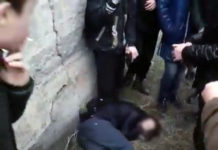 Полицейские установили подростков, избивавших школьников Полицейские установили подростков, избивавших школьников