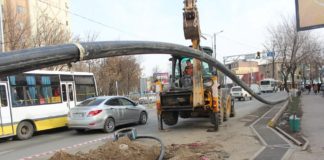 Водоканал Шымкента дал разъяснения по ямам на Темирлановском шоссе