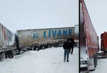 Семь большегрузов столкнулись на автотрассе Самара-Шымкент ДТП на трассе