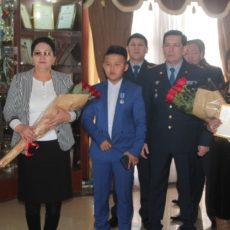 13-летнего Бакытжана Беркимбаева наградили медалью «За отвагу, проявленную при пожаре»