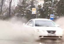Дождь и снег для Шымкента: краш-тест для авто и пешеходов