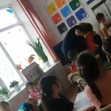 Била и тянула за уши. Воспитательнице из скандального видео вынесли приговор воспитатель бьет девочку