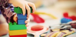 Учителям и воспитателям хотят дать одинаковый отпуск — 56 календарных дней