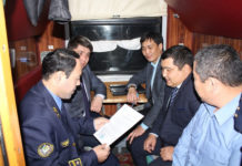 Старую постель и безбилетников обнаружили во время рейдов в поездах Шымкента рейд в поездах