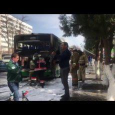В Шымкенте возле стадиона «Спартак» горел пассажирский автобус (видео) В Шымкенте возле стадиона "Спартак" горел пассажирский автобус