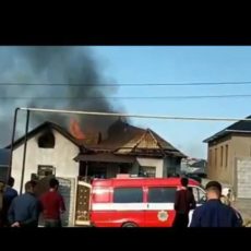В Шымкенте в мкр Северо-Запад произошел пожар