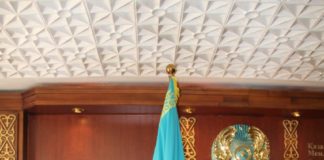 Полицейский города Шымкент отказался от взятки