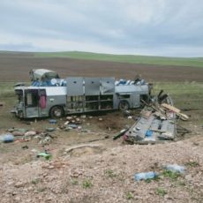 Мирзиёев поручил помочь семьям погибших и пострадавшим в ДТП в Казахстане Крупное ДТП близ Кордая