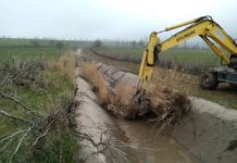 В Толебийском районе чистят каналы