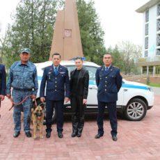 Жительница Шымкента подарила полицейским бельгийскую овчарку