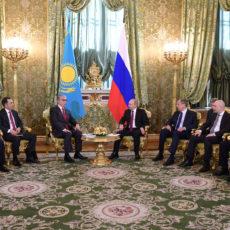 Президент Республики Казахстан К. Токаев встретился с Президентом Российской Федерации В. Путиным