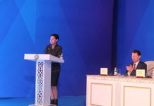 Вице-министр Гульшара Абдыкаликова встретилась с многодетными семьями Шымкента