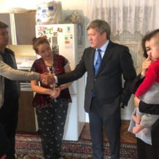 Руководитель горздрава посетил ребенка, которому сделали клизму кипятком Руководитель горздрава посетил ребенка, которому сделали клизму кипятком