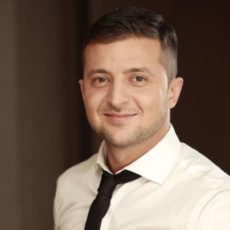 Суд отказался снимать Зеленского с выборов