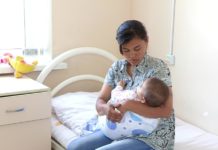 В Шымкенте врачи-токсикологи спасли жизнь годовалой гражданке Узбекистана