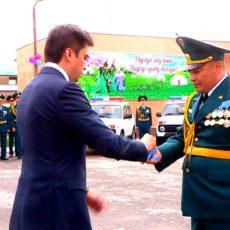 Аким Шымкента вручил ключи от автомобилей подразделениям Департамента ЧС