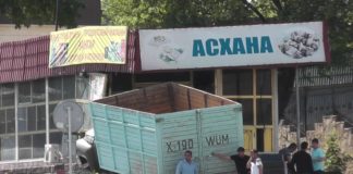 В Шымкенте грузовик «ГАЗ-53» влетел в кафе