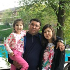 Школьницу из Шымкента пригласили сразу 20 ВУЗов мира