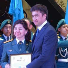 Габидулла Абдрахимов поздравил защитников Отечества с праздником Габидулла Абдрахимов поздравил защитников Отечества с праздником