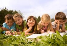 80% детей из социально-уязвимых категорий отдохнут в летних лагерях