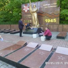 В Шымкенте на Карте героев прошел традиционный субботник