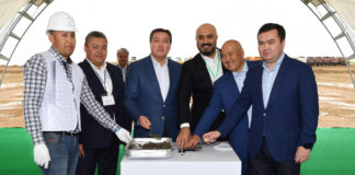 Аскар Мамин заложил камень-капсулу в строительство аэропорта в Туркестане Аскар Мамин заложил камень-капсулу в строительство аэропорта в Туркестане