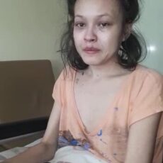 В Шымкенте молодая мама четыре месяца не может оправиться от болезни Александра Песецкая
