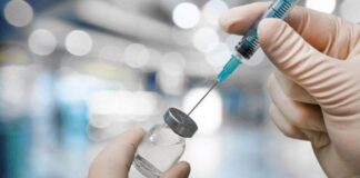 Побочные эффекты выявили у добровольцев после введения казахстанской вакцины от КВИ