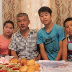Шымкентский водоканал помог многодетному отцу-одиночке