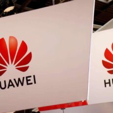Facebook запретил предустановку своих приложений на смартфоны Huawei