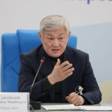 На 71-м году жизни скончался Бердибек Сапарбаев Бердибек Сапарбаев