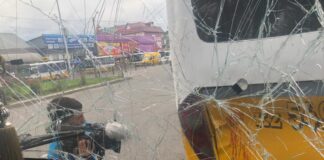 В Шымкенте столкнулись два пассажирских автобуса: пострадал человек зажатый между ними