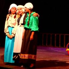 Выпускники «Балаганчика» сдали экзамен на 5