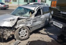 В Шымкенте бензовоз столкнулся с легковым автомобилем