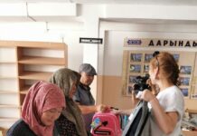 100 детей Арыси собрали в школу