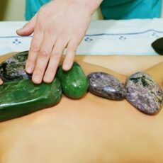 В волшебной зелени камней: малахит возвращает молодость