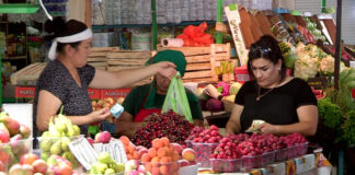 В Шымкенте подорожали продукты питания Базар. Овощи-фрукты