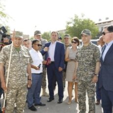 Мамин в первую очередь посетил воинскую часть Арыси Премьер-министр Аскар Мамин посетил в/ч 44859