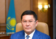 Аким Шымкента поздравил горожан с Днем Конституции